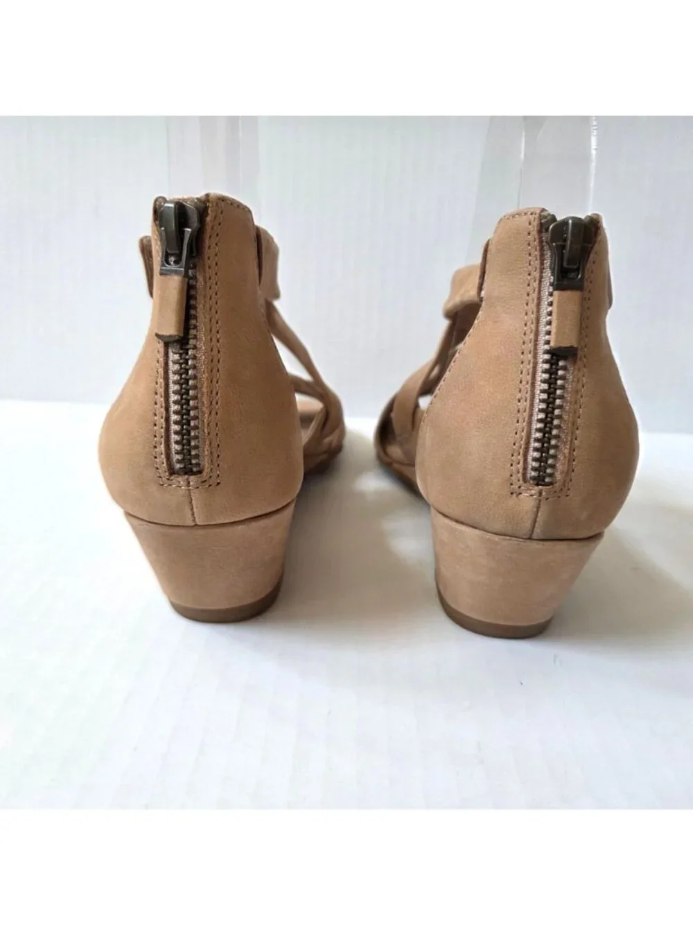 Eileen Fisher sandals it envelope